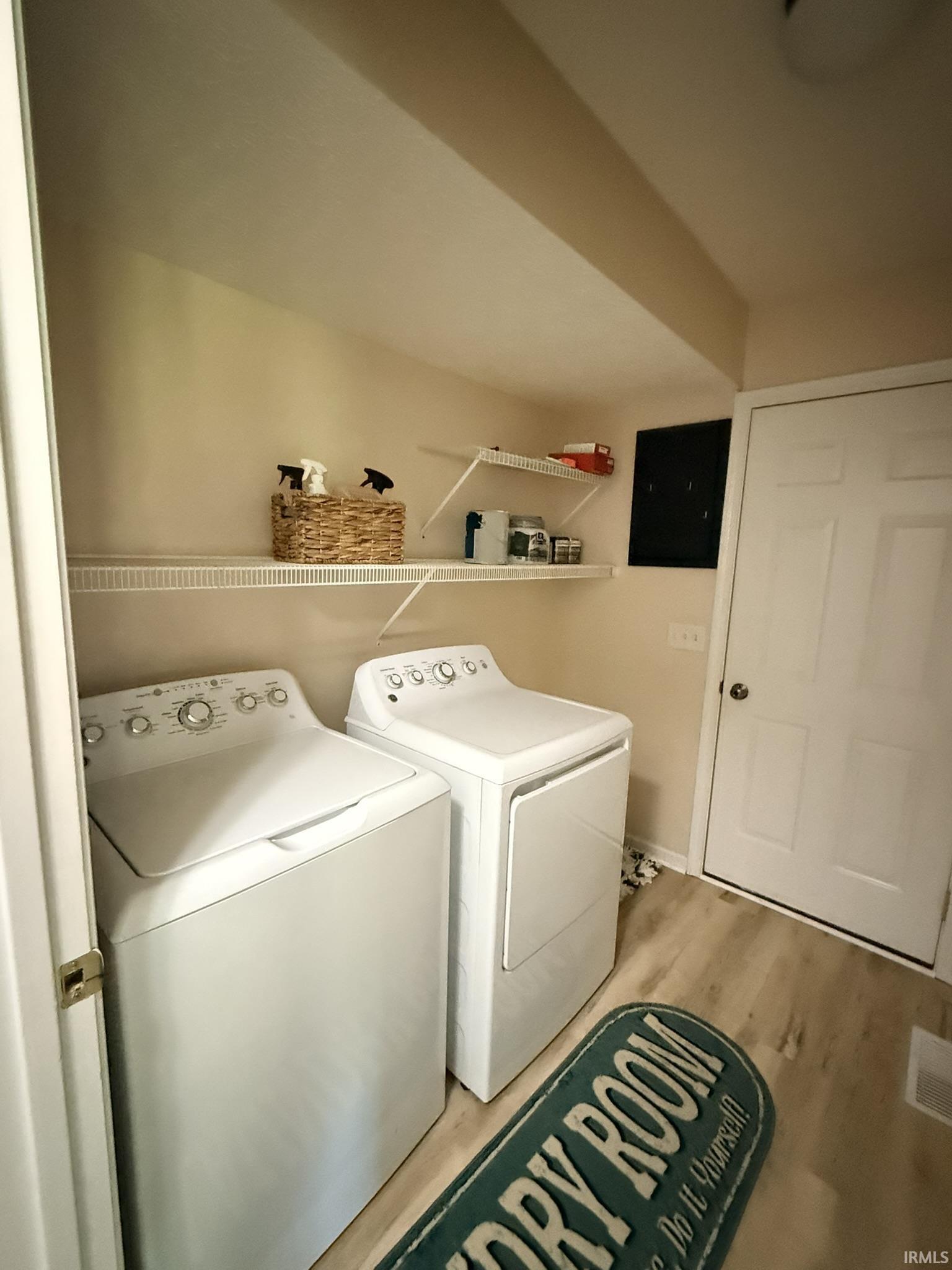 4816 N Ashcroft Lane Bloomington 202625856 | CENTURY 21 Scheetz